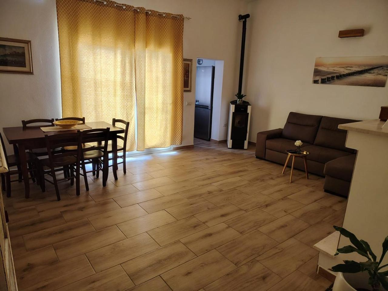 Casa Emma Apartment Càbras Екстериор снимка